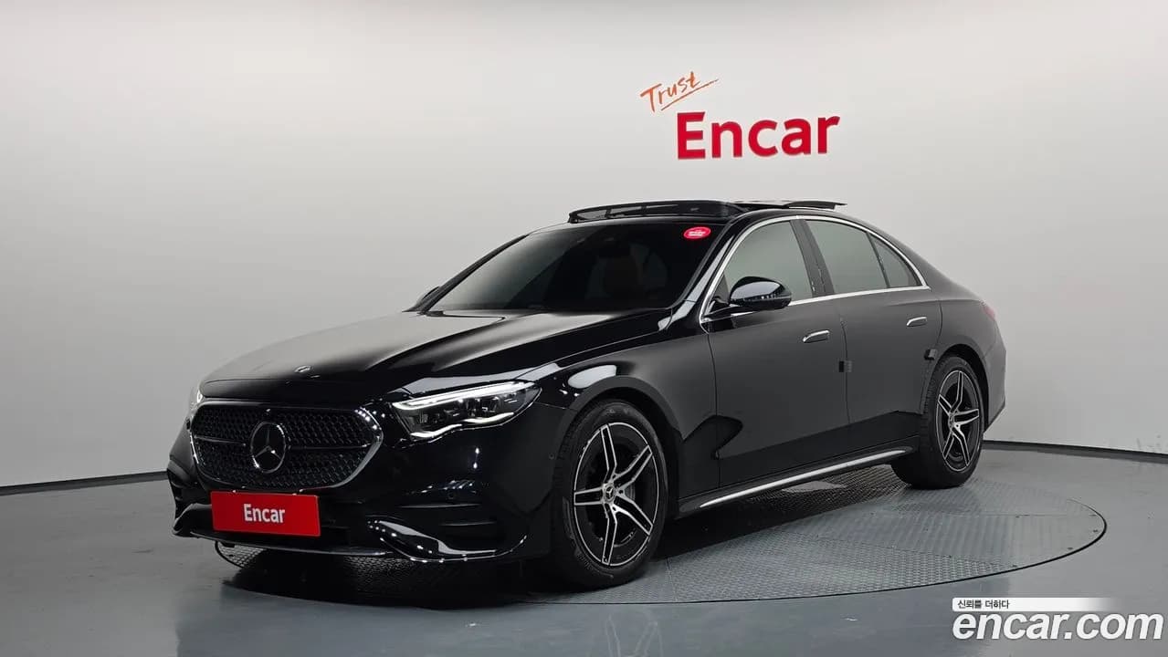 Mercedes-Benz E300 4MATIC