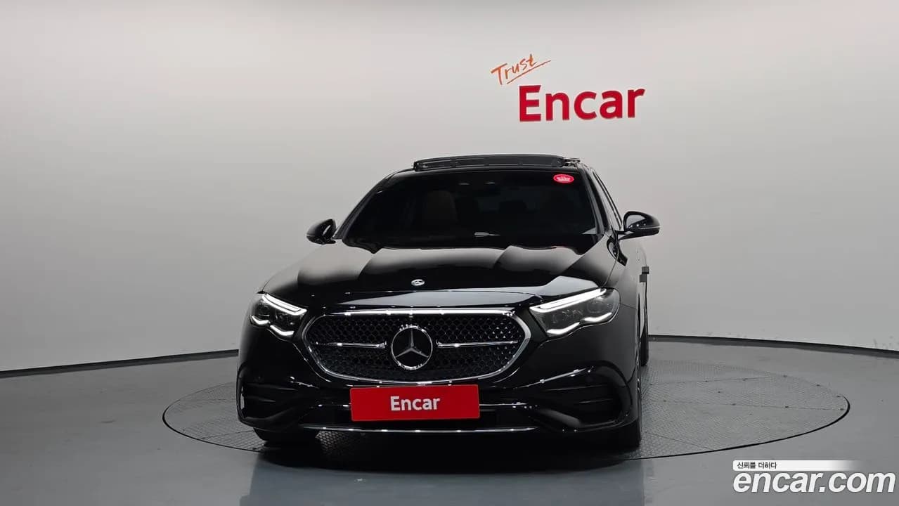 Mercedes-Benz E300 4MATIC