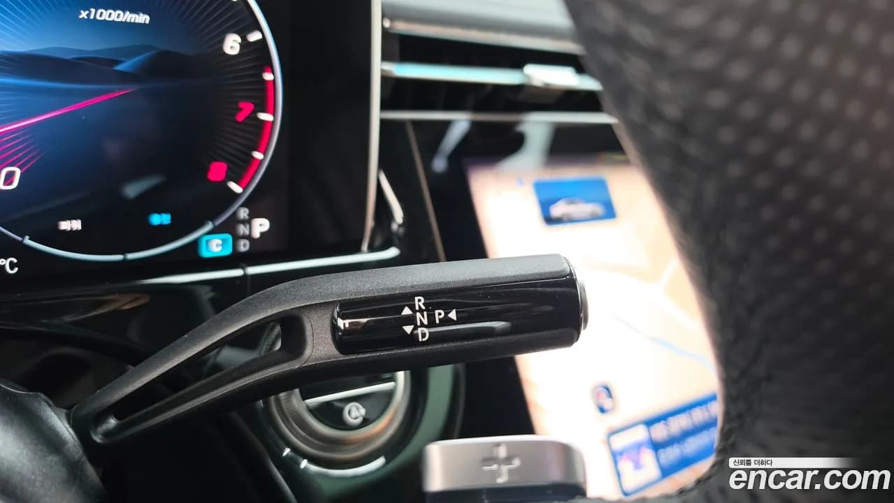 Mercedes-Benz E300 4MATIC